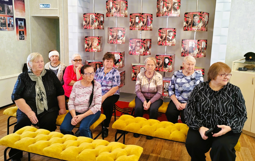 Участницы клуба "Добрые встречи" посетили краеведческий музей