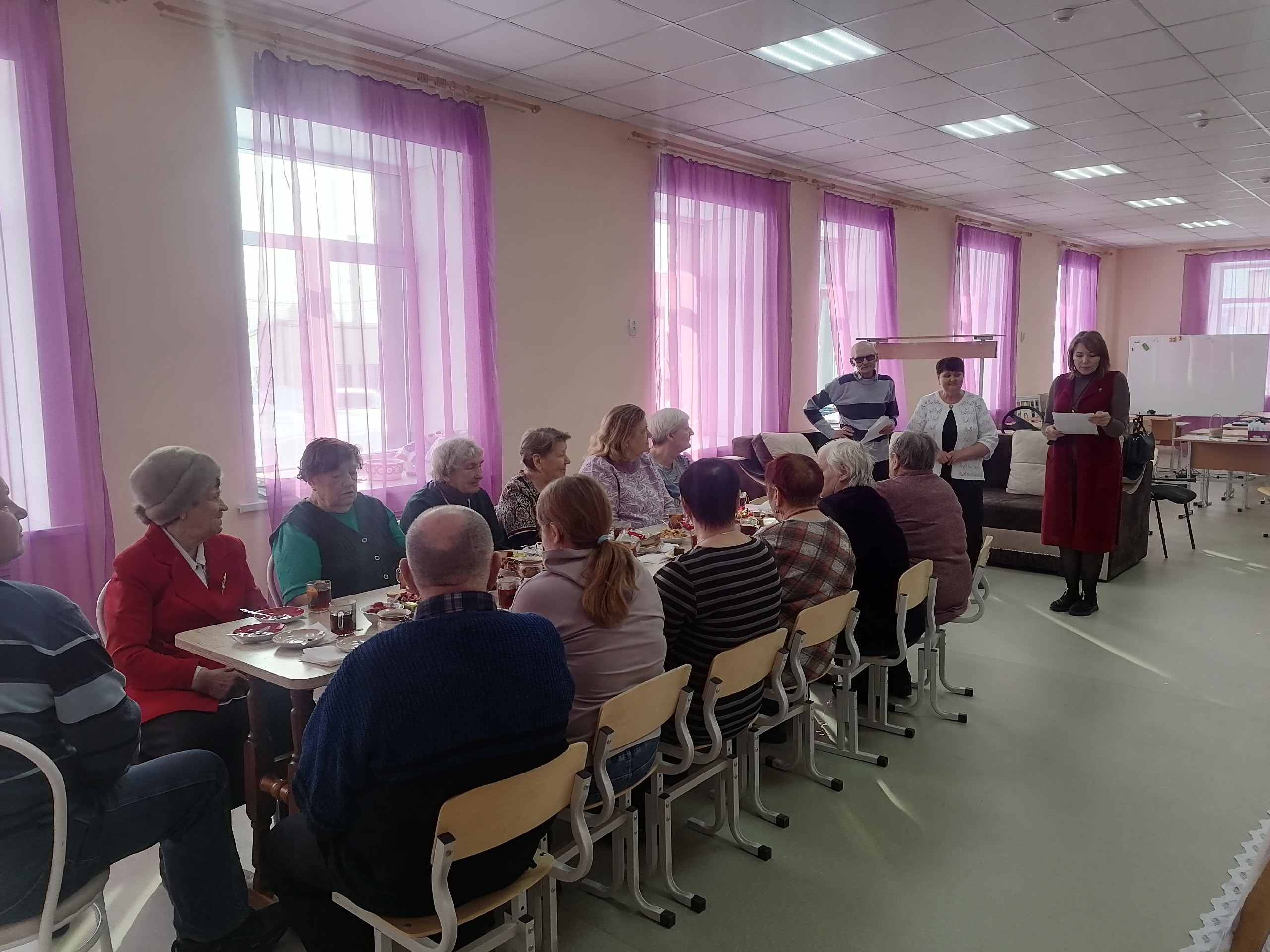 Конкурсно-игровая программа "Чудесный день 8 Марта"